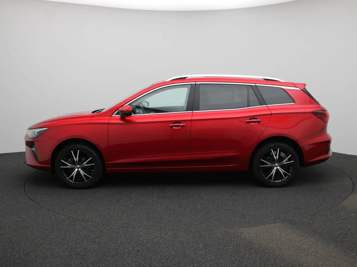 MG5 Electric Standard Range Luxury 50 kWh | 87,1% SOH | ACHTERUITRIJCAMERA | STOELVERWARMING | APPLE CARPLAY | ANDROID AUTO | CRUISECONTROL | LEDEREN BEKLEDING |
