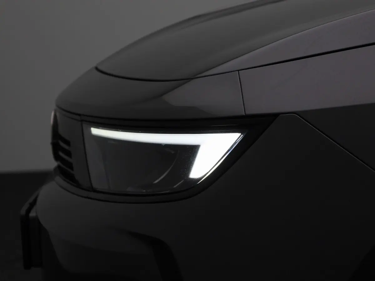 1.2 Business Elegance | AUTOMAAT | ACHTERUITRIJCAMERA | STOELVERWARMING | APPLE CARPLAY / ANDROID AUTO | ADAPTIEVE CRUISECONTROL | DAB+ |