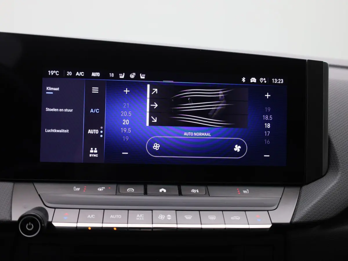 1.2 Business Elegance | AUTOMAAT | ACHTERUITRIJCAMERA | STOELVERWARMING | APPLE CARPLAY / ANDROID AUTO | ADAPTIEVE CRUISECONTROL | DAB+ |