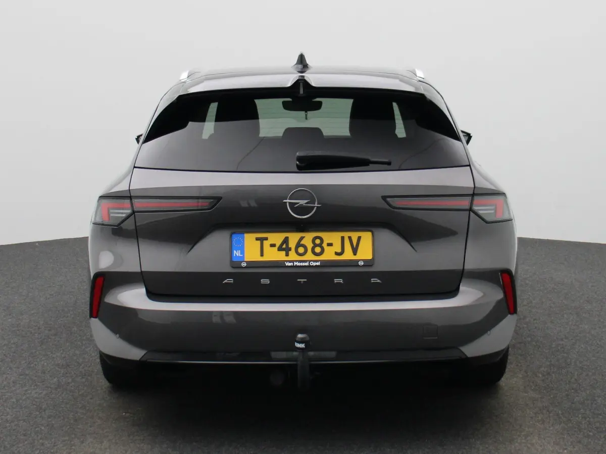 1.2 Business Elegance | AUTOMAAT | ACHTERUITRIJCAMERA | STOELVERWARMING | APPLE CARPLAY / ANDROID AUTO | ADAPTIEVE CRUISECONTROL | DAB+ |