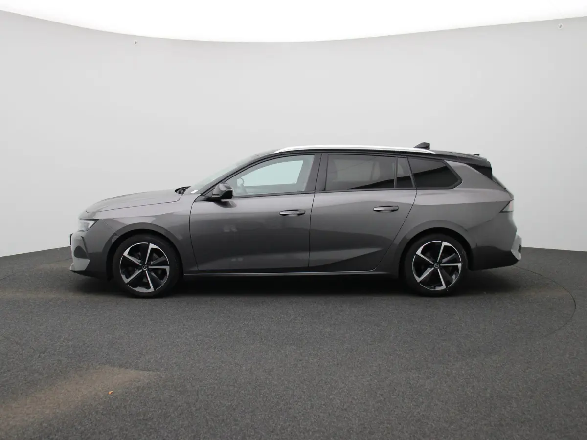 1.2 Business Elegance | AUTOMAAT | ACHTERUITRIJCAMERA | STOELVERWARMING | APPLE CARPLAY / ANDROID AUTO | ADAPTIEVE CRUISECONTROL | DAB+ |