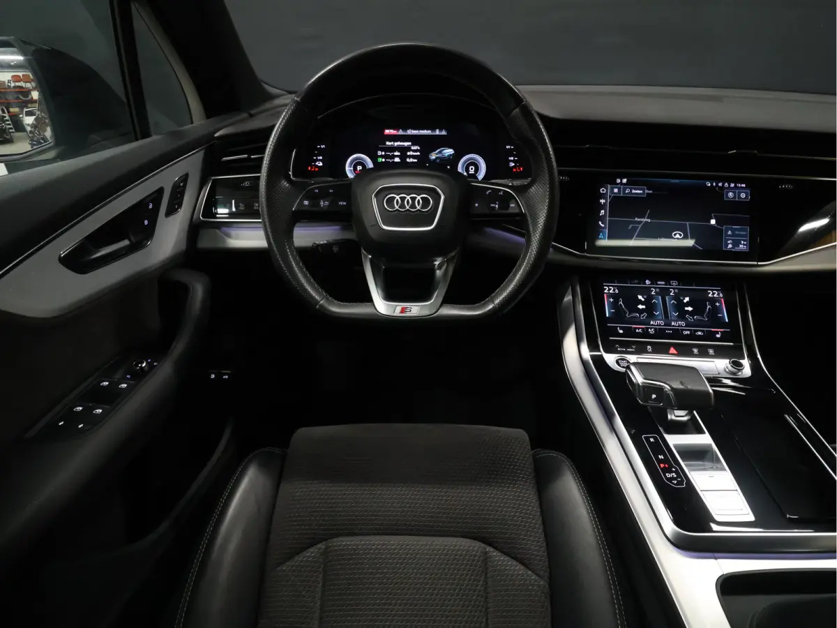 60 TFSI e quattro Competition [S-LINE, SCHUIFKANTELDAK, APPLE CARPLAY, STOELVERWARMING, MEMORY SEATS, HEAD UP DISPLAY, DIGITAL DASH, CAMERA, PDC V+A, ELEKTRISCHE ACHTERKLEP, NIEUWSTAAT]