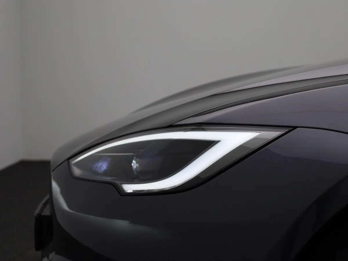 Long Range AUTOMAAT | PANORAMADAK | LEDER | ELEKTRISCHE STOEL | ADAPTIEVE CRUISE | CLIMA | STOELKOELING | STOEL & STUURVERWARMING | 360 CAMERA | 12 MAANDEN BOVAG GARANTIE |