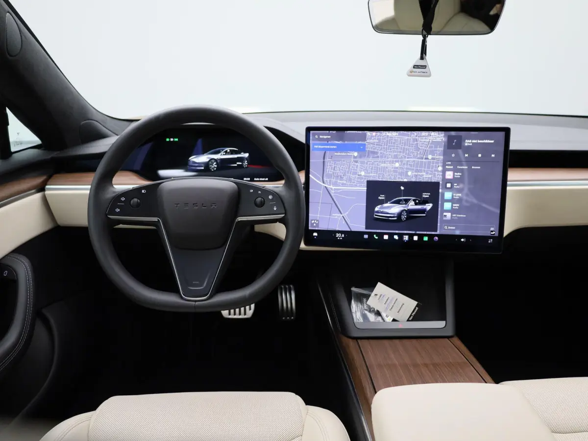 Long Range AUTOMAAT | PANORAMADAK | LEDER | ELEKTRISCHE STOEL | ADAPTIEVE CRUISE | CLIMA | STOELKOELING | STOEL & STUURVERWARMING | 360 CAMERA | 12 MAANDEN BOVAG GARANTIE |