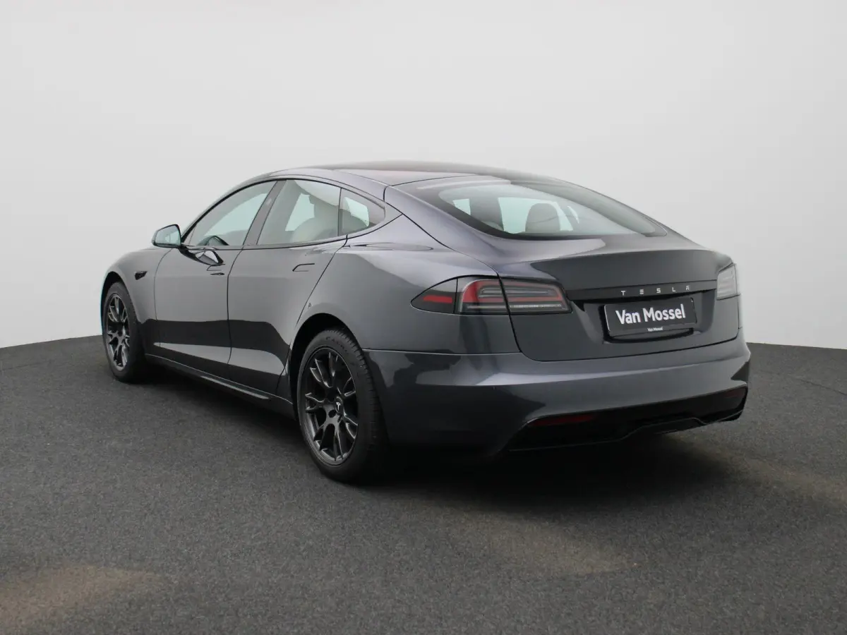 Long Range AUTOMAAT | PANORAMADAK | LEDER | ELEKTRISCHE STOEL | ADAPTIEVE CRUISE | CLIMA | STOELKOELING | STOEL & STUURVERWARMING | 360 CAMERA | 12 MAANDEN BOVAG GARANTIE |