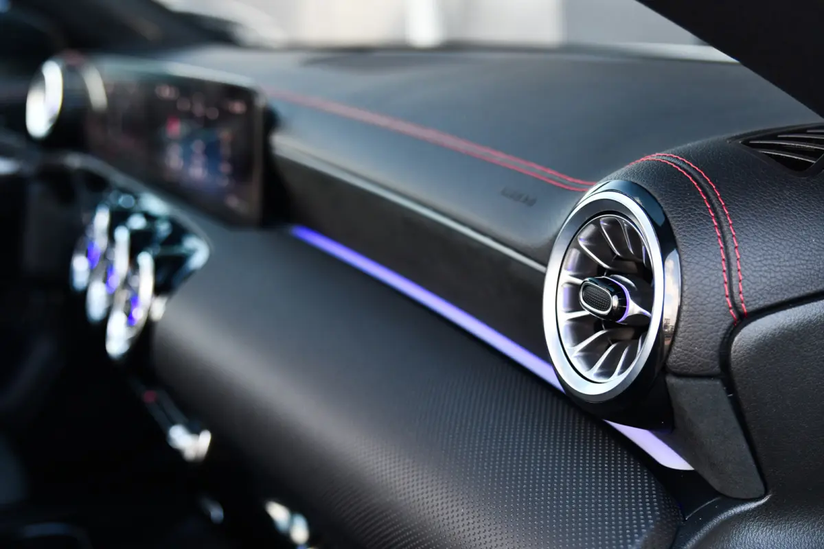 180 Star Edition AMG Line LIMITED, Panorama, Night, Camera, 19", Sfeer, Multibeam!