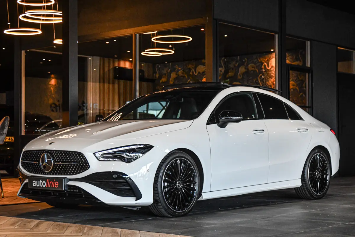 180 Star Edition AMG Line LIMITED, Panorama, Night, Camera, 19", Sfeer, Multibeam!