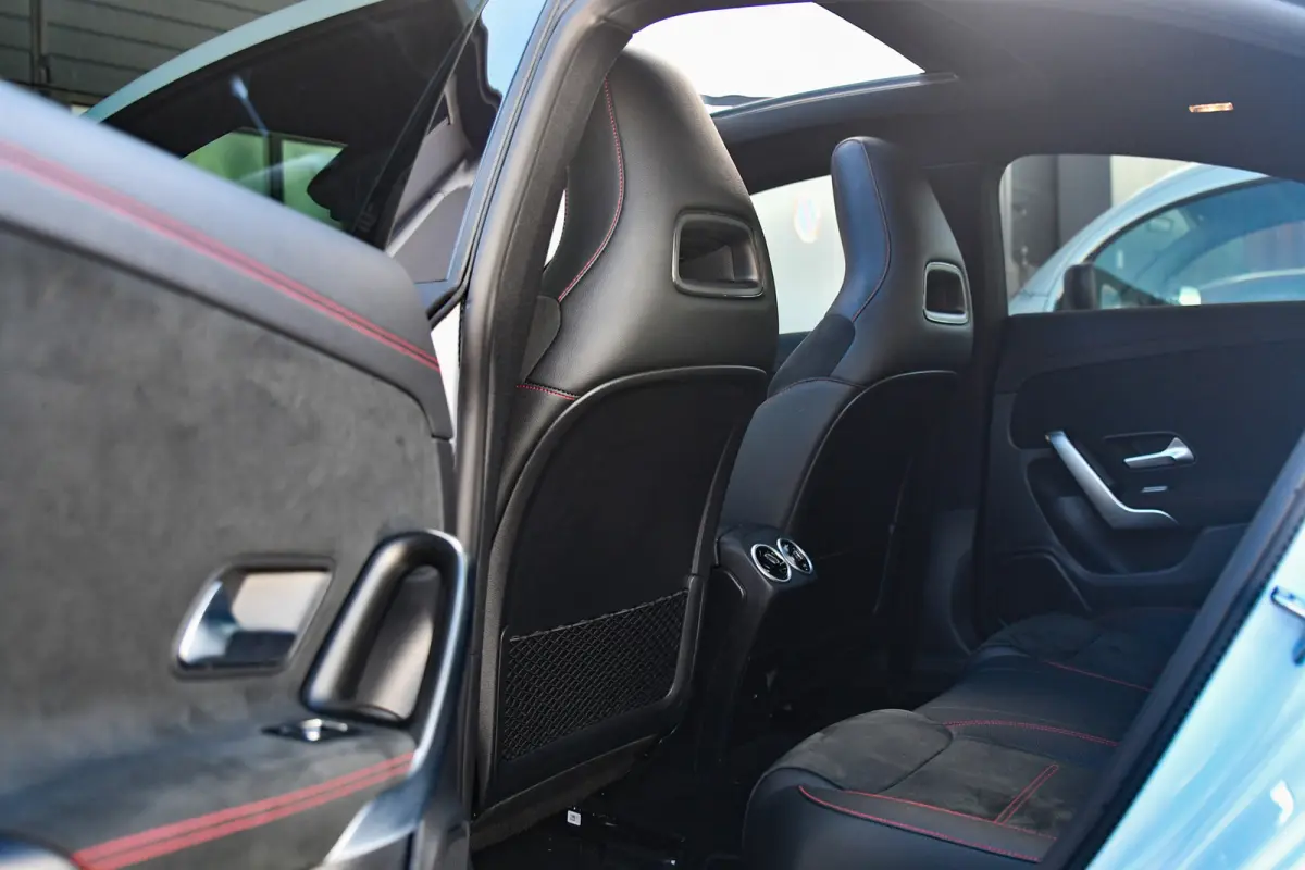 180 Star Edition AMG Line LIMITED, Panorama, Night, Camera, 19", Sfeer, Multibeam!