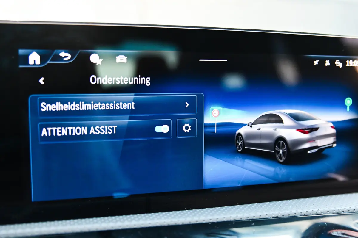 180 Star Edition AMG Line LIMITED, Panorama, Night, Camera, 19", Sfeer, Multibeam!