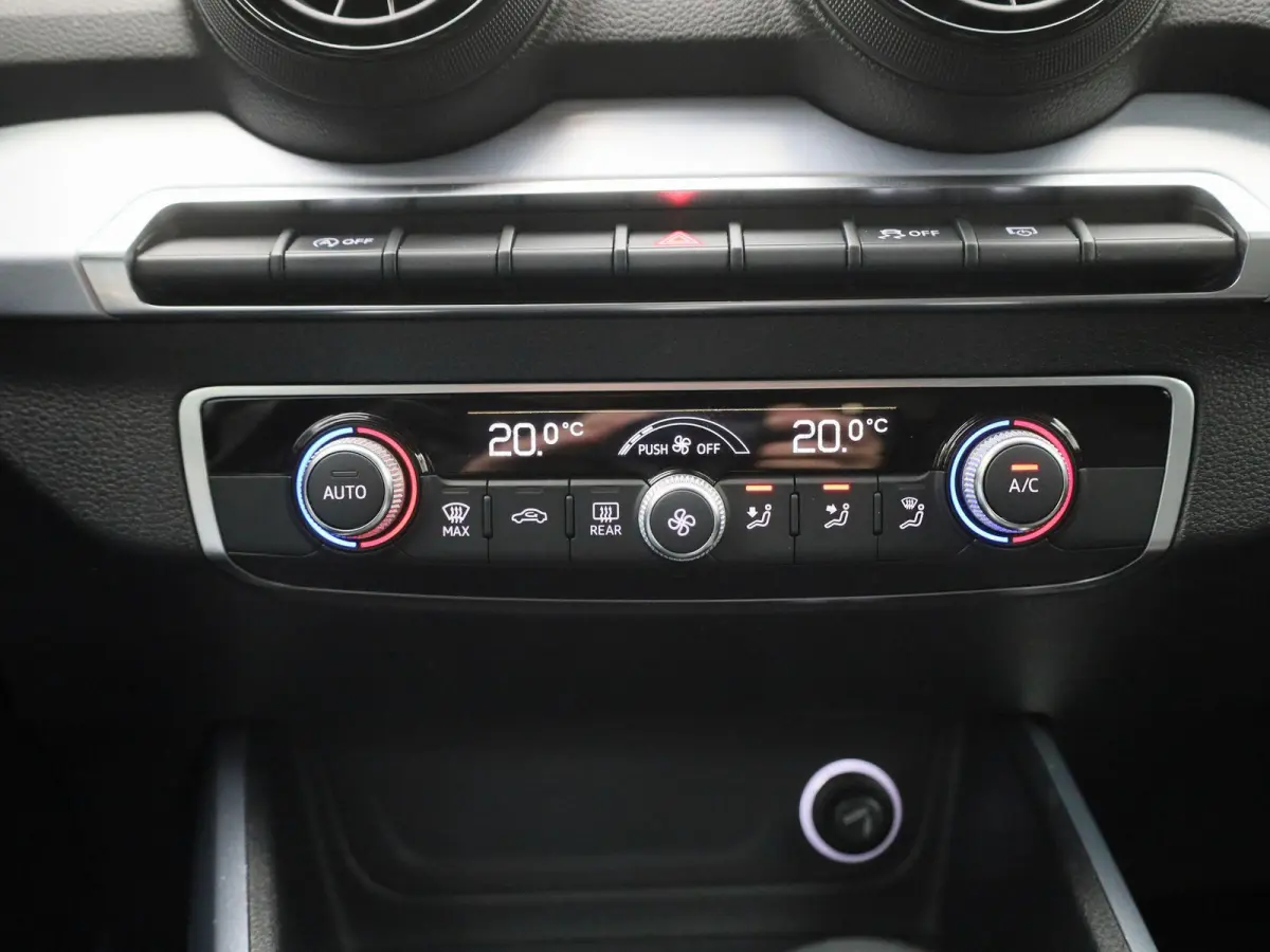 1.0 TFSI Sport Pro Line | NAVIGATIE | CLIMATE CONTROL | CRUISE CONTROL | PARKEERSENSOREN | 19'' LICHTMETALEN VELGEN | MULTIFUNCTIONEEL STUURWIEL |