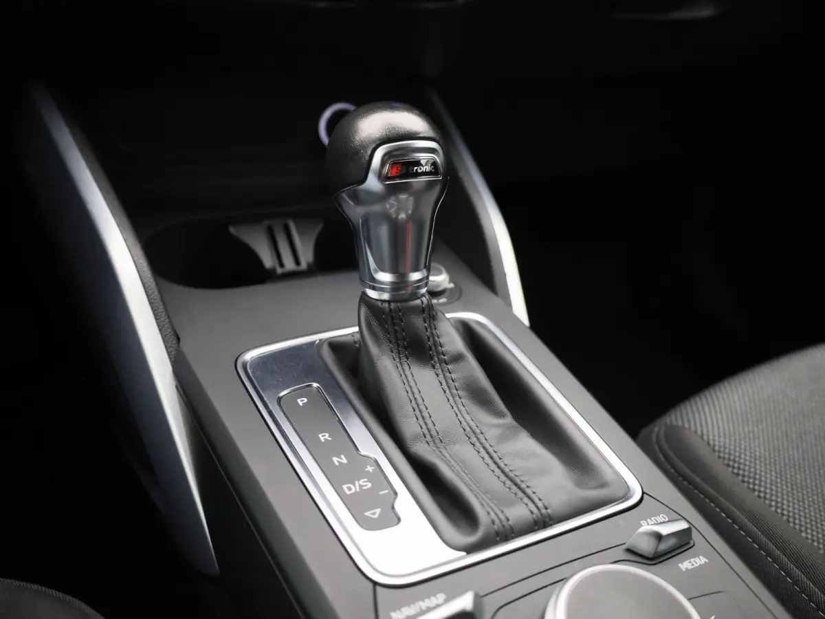 1.0 TFSI Sport Pro Line | NAVIGATIE | CLIMATE CONTROL | CRUISE CONTROL | PARKEERSENSOREN | 19'' LICHTMETALEN VELGEN | MULTIFUNCTIONEEL STUURWIEL |