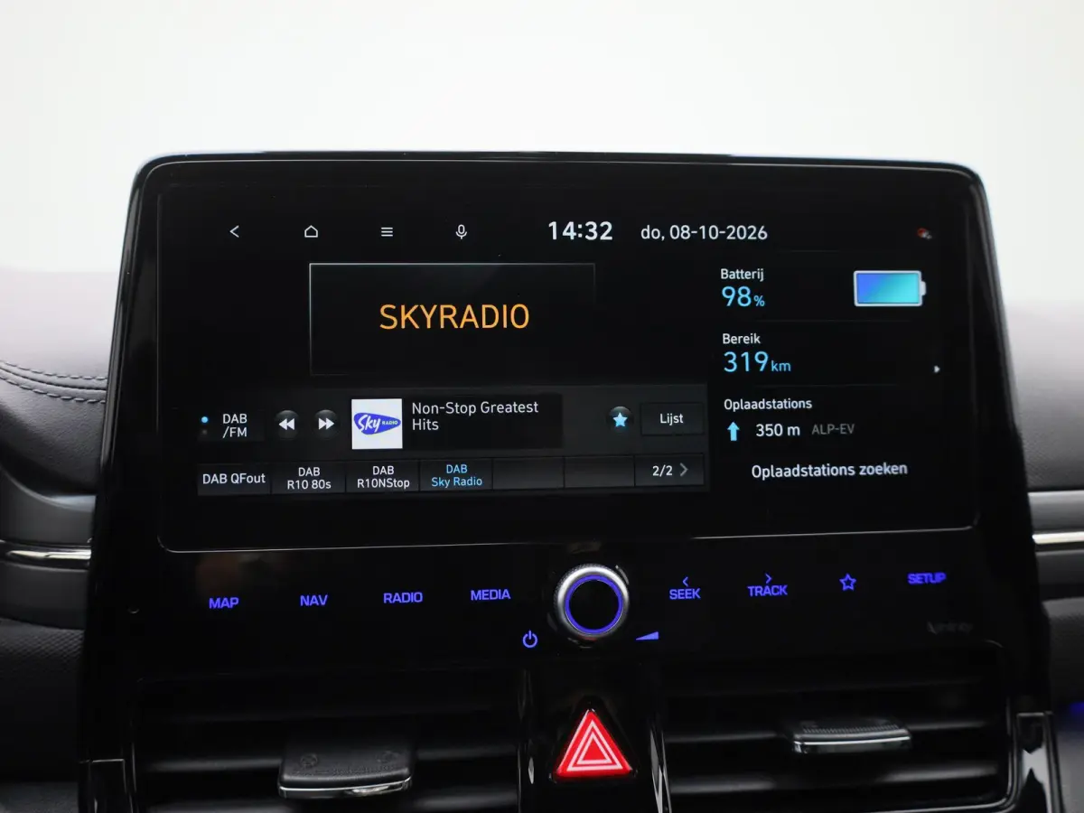 Comfort EV 38 kWh | 100% SOH | ACHTERUITRIJCAMERA | STOELVERWARMING | APPLE CARPLAY - ANDROID AUTO | INFINITY AUDIO | KEYLESS START |