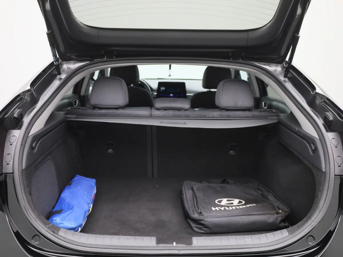Comfort EV 38 kWh | 100% SOH | ACHTERUITRIJCAMERA | STOELVERWARMING | APPLE CARPLAY - ANDROID AUTO | INFINITY AUDIO | KEYLESS START |