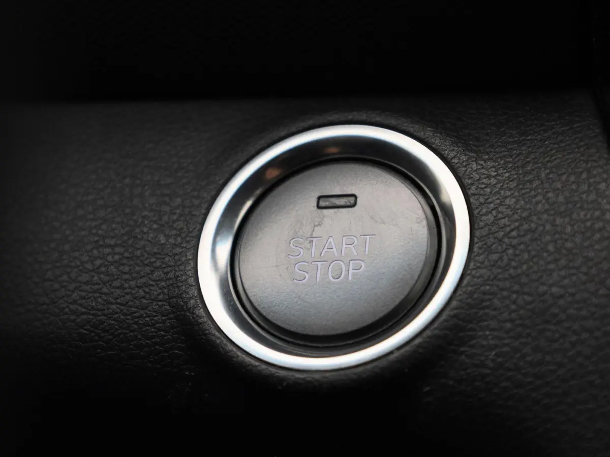 Comfort EV 38 kWh | 100% SOH | ACHTERUITRIJCAMERA | STOELVERWARMING | APPLE CARPLAY - ANDROID AUTO | INFINITY AUDIO | KEYLESS START |