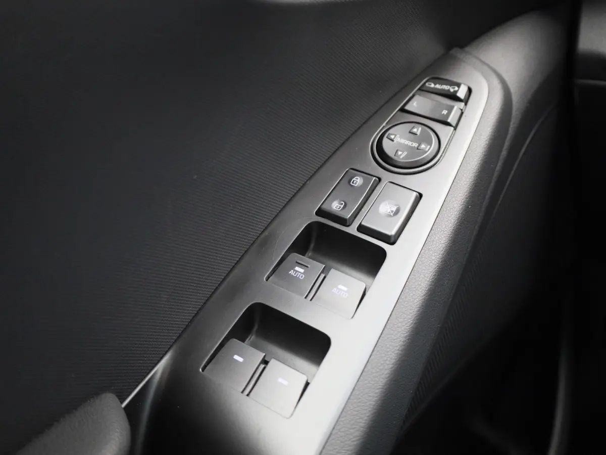 Comfort EV 38 kWh | 100% SOH | ACHTERUITRIJCAMERA | STOELVERWARMING | APPLE CARPLAY - ANDROID AUTO | INFINITY AUDIO | KEYLESS START |