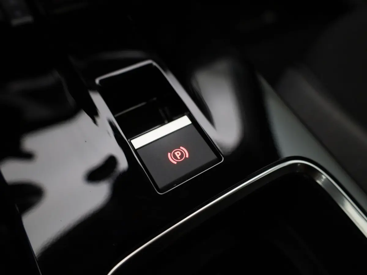 Edition 50-kWh 11kw bl. | 97,31% SOH | 3-FASE | ACHTERUITRIJCAMERA | WARMTEPOMP | CLIMATE CONTROL | CRUISE CONTROL | VIRTUAL COCKPIT | LANE ASSIST | KEYLESS |