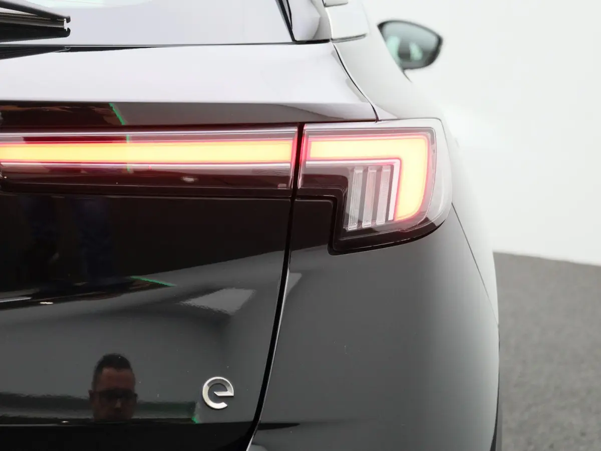Edition 50-kWh 11kw bl. | 97,31% SOH | 3-FASE | ACHTERUITRIJCAMERA | WARMTEPOMP | CLIMATE CONTROL | CRUISE CONTROL | VIRTUAL COCKPIT | LANE ASSIST | KEYLESS |