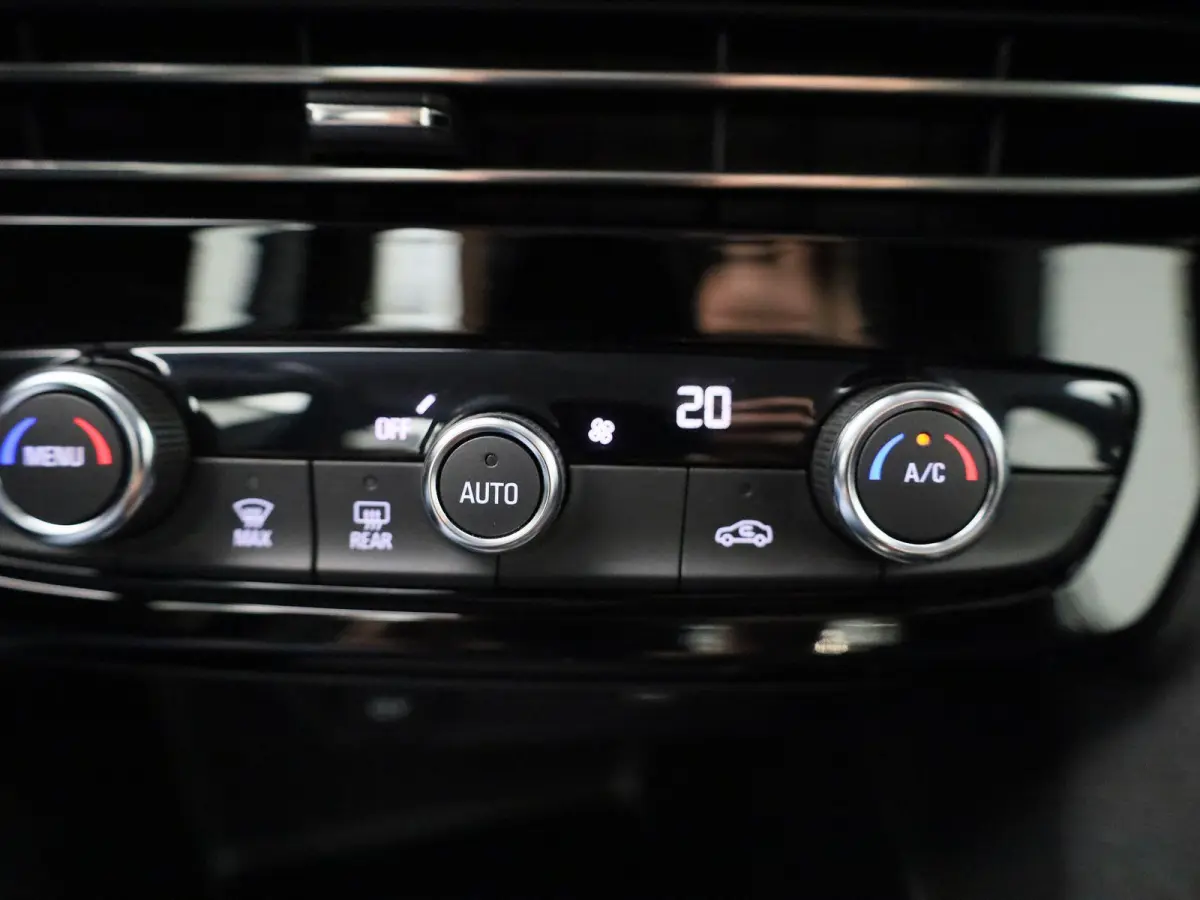 Edition 50-kWh 11kw bl. | 97,31% SOH | 3-FASE | ACHTERUITRIJCAMERA | WARMTEPOMP | CLIMATE CONTROL | CRUISE CONTROL | VIRTUAL COCKPIT | LANE ASSIST | KEYLESS |