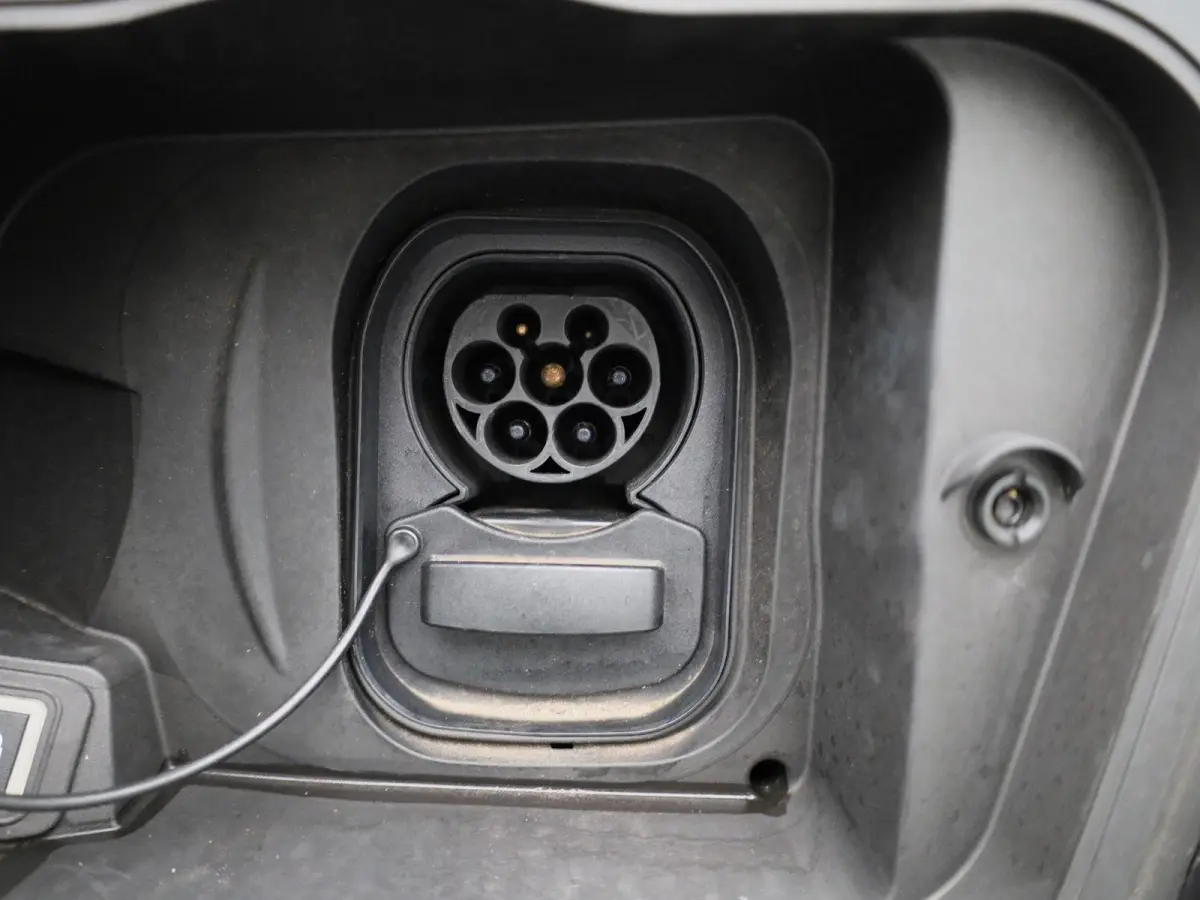 Edition 50-kWh 11kw bl. | 97,31% SOH | 3-FASE | ACHTERUITRIJCAMERA | WARMTEPOMP | CLIMATE CONTROL | CRUISE CONTROL | VIRTUAL COCKPIT | LANE ASSIST | KEYLESS |