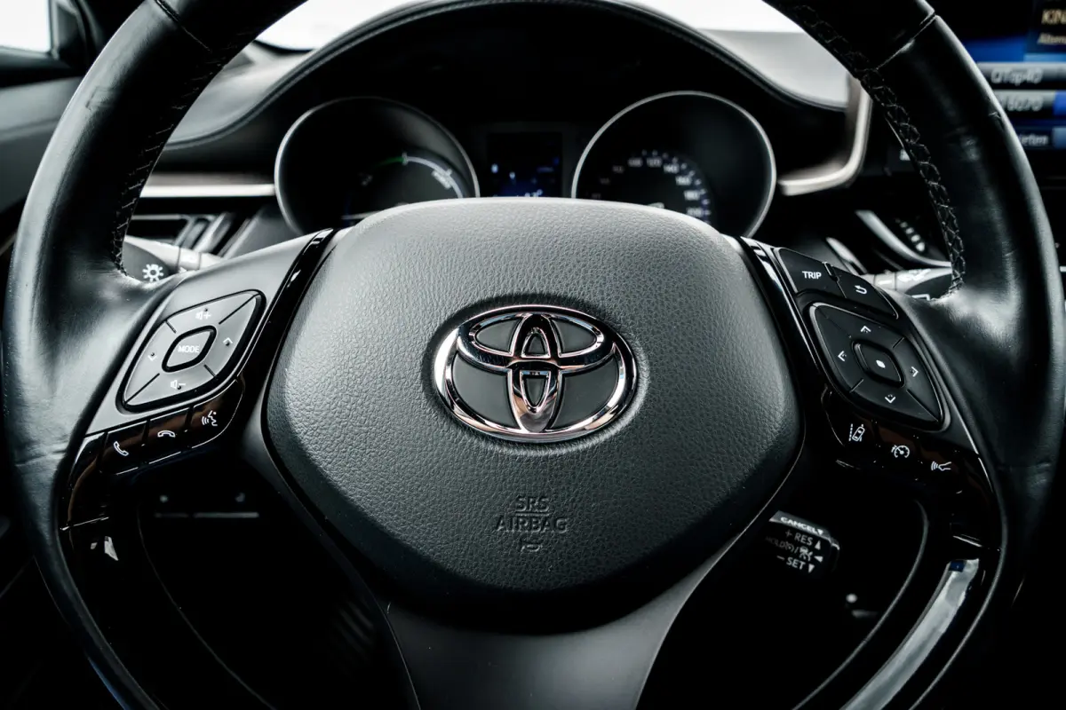1.8 Hybrid Executive Bi-Tone | LED | JBL | Camera | Stoelverwarming | Adaptive Cruise