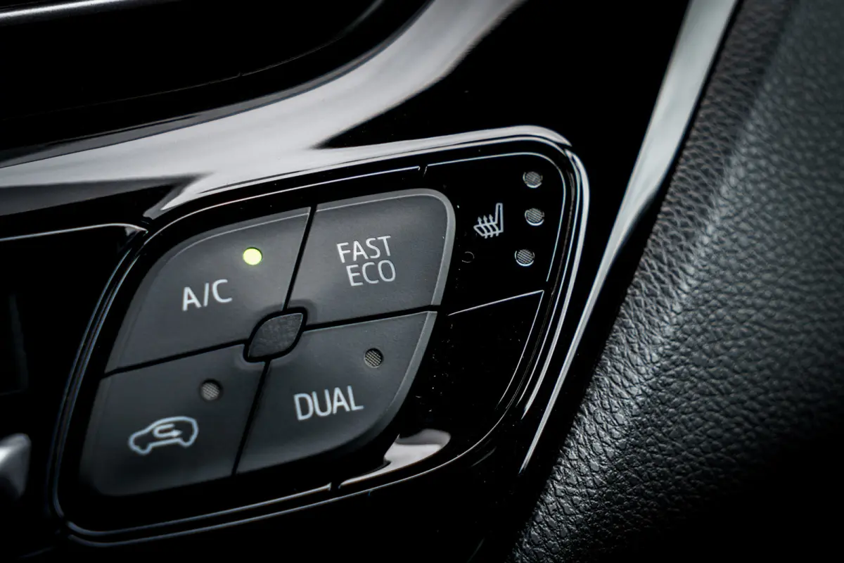 1.8 Hybrid Executive Bi-Tone | LED | JBL | Camera | Stoelverwarming | Adaptive Cruise