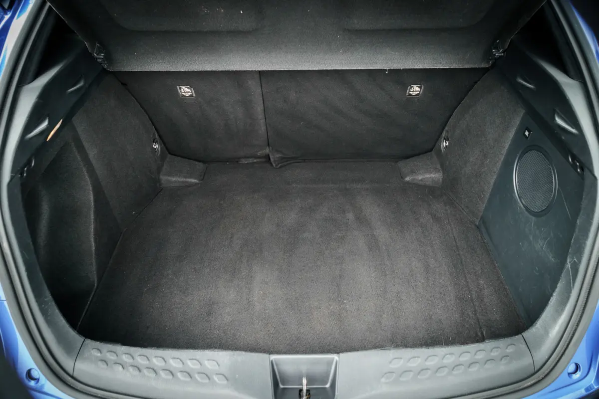 1.8 Hybrid Executive Bi-Tone | LED | JBL | Camera | Stoelverwarming | Adaptive Cruise