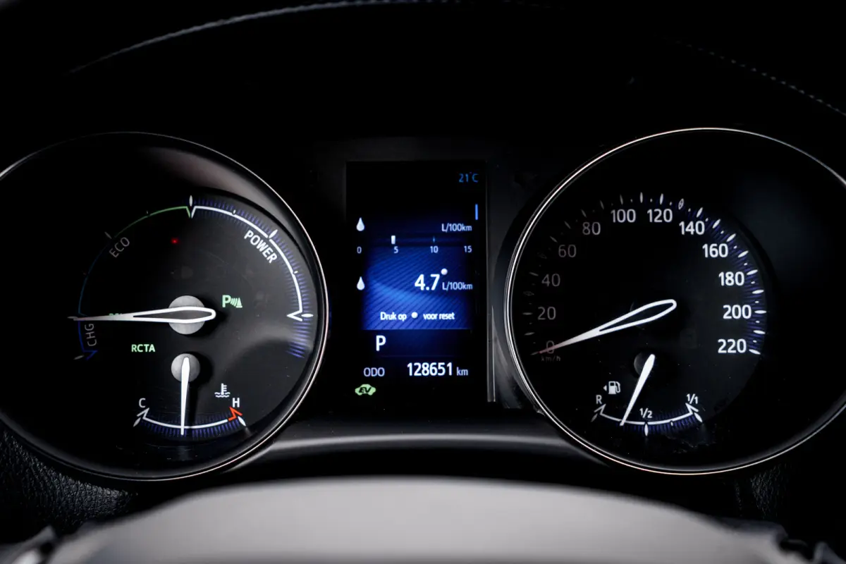 1.8 Hybrid Executive Bi-Tone | LED | JBL | Camera | Stoelverwarming | Adaptive Cruise