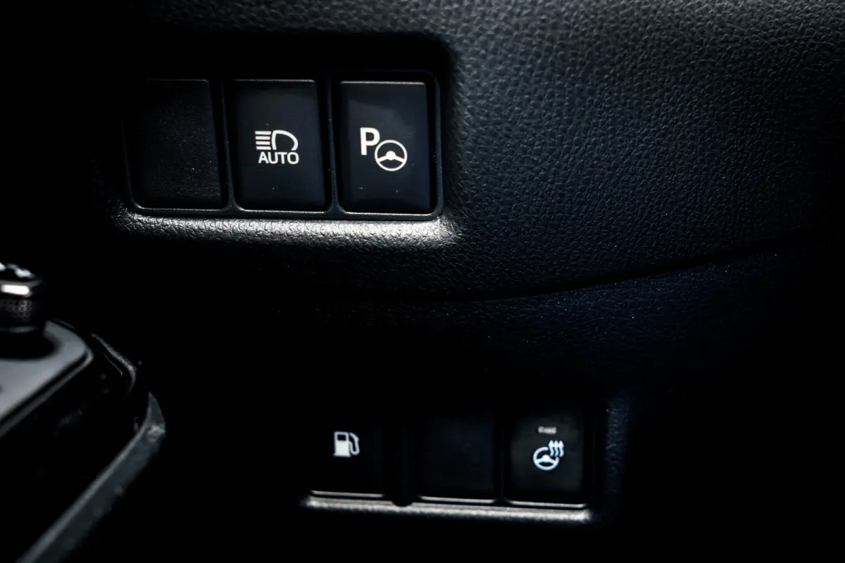 1.8 Hybrid Executive Bi-Tone | LED | JBL | Camera | Stoelverwarming | Adaptive Cruise