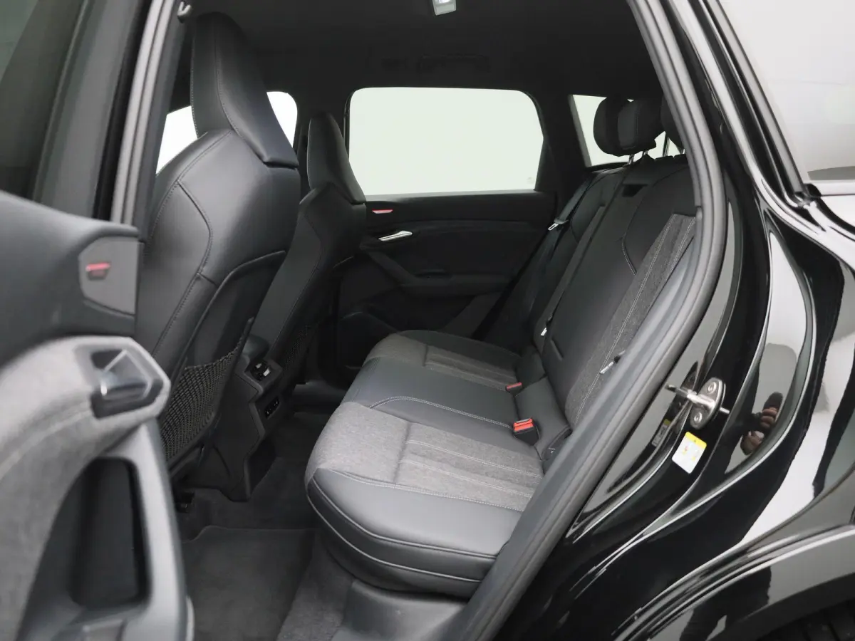 S edition 100 kWh | 360 Camera | B&O audio | S-line | Navigatie | 21 Inch Velgen | Head-up display | Stoel/stuur verwarming |