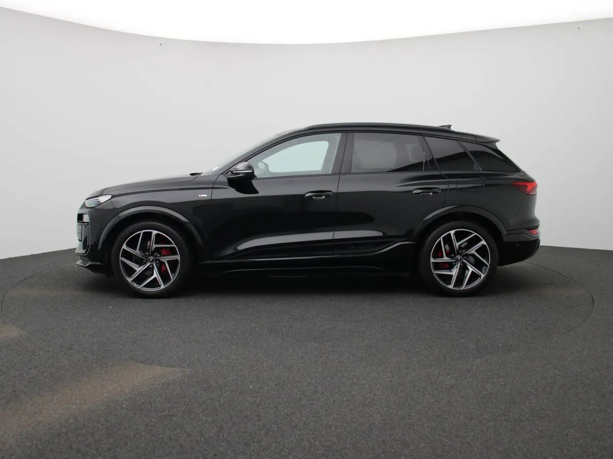 S edition 100 kWh | 360 Camera | B&O audio | S-line | Navigatie | 21 Inch Velgen | Head-up display | Stoel/stuur verwarming |
