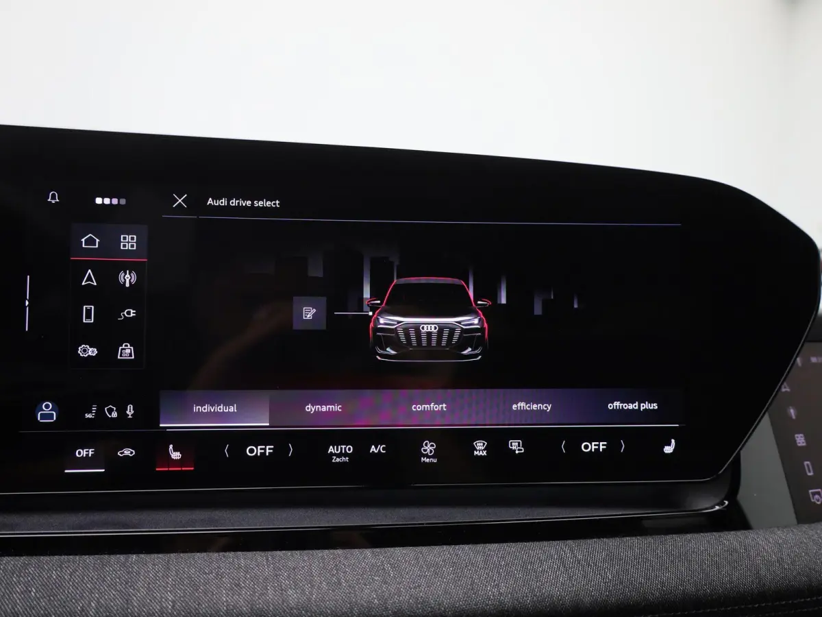 S edition 100 kWh | 360 Camera | B&O audio | S-line | Navigatie | 21 Inch Velgen | Head-up display | Stoel/stuur verwarming |