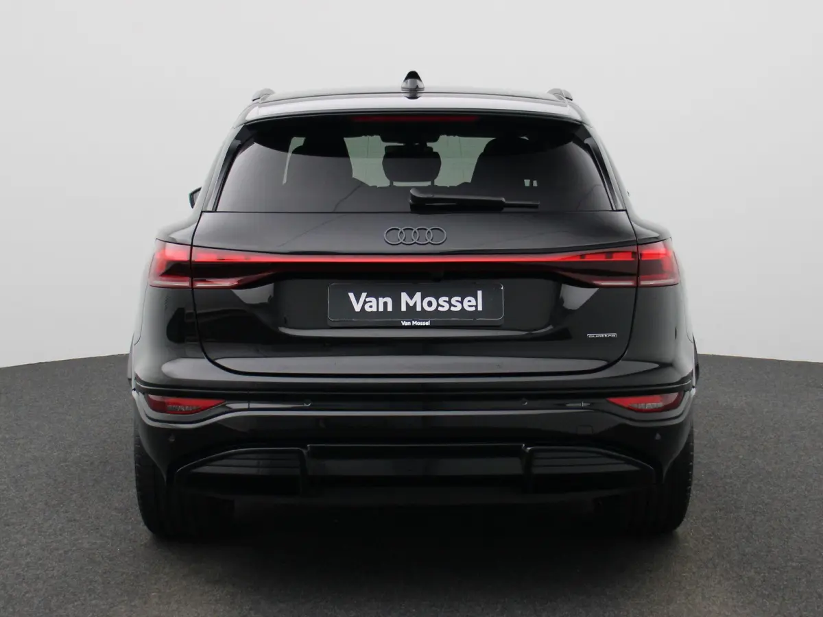 S edition 100 kWh | 360 Camera | B&O audio | S-line | Navigatie | 21 Inch Velgen | Head-up display | Stoel/stuur verwarming |