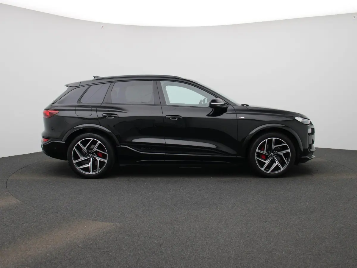 S edition 100 kWh | 360 Camera | B&O audio | S-line | Navigatie | 21 Inch Velgen | Head-up display | Stoel/stuur verwarming |