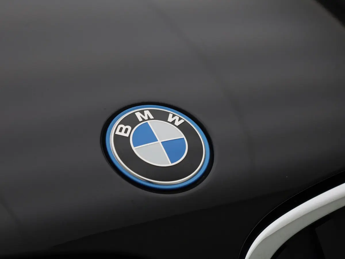 xDrive25e Executive | ACHTERUITRIJCAMERA | ELEKTRISCHE KOFFERKLEP | STOELVERWARMING | TREKHAAK | CRUISE CONTROL | HEAD-UP | NAVIGATIE | LICHTMETALEN VELGEN | LEDER |