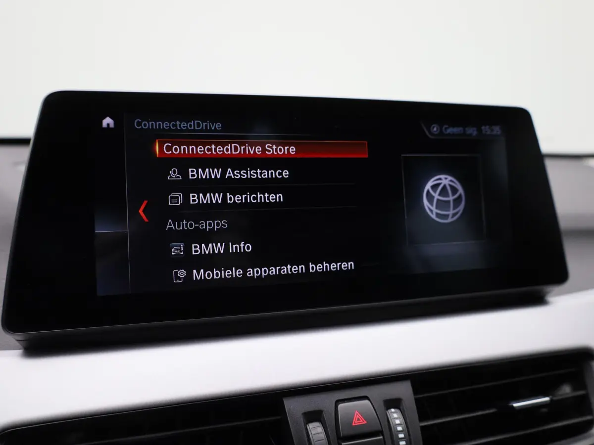 xDrive25e Executive | ACHTERUITRIJCAMERA | ELEKTRISCHE KOFFERKLEP | STOELVERWARMING | TREKHAAK | CRUISE CONTROL | HEAD-UP | NAVIGATIE | LICHTMETALEN VELGEN | LEDER |
