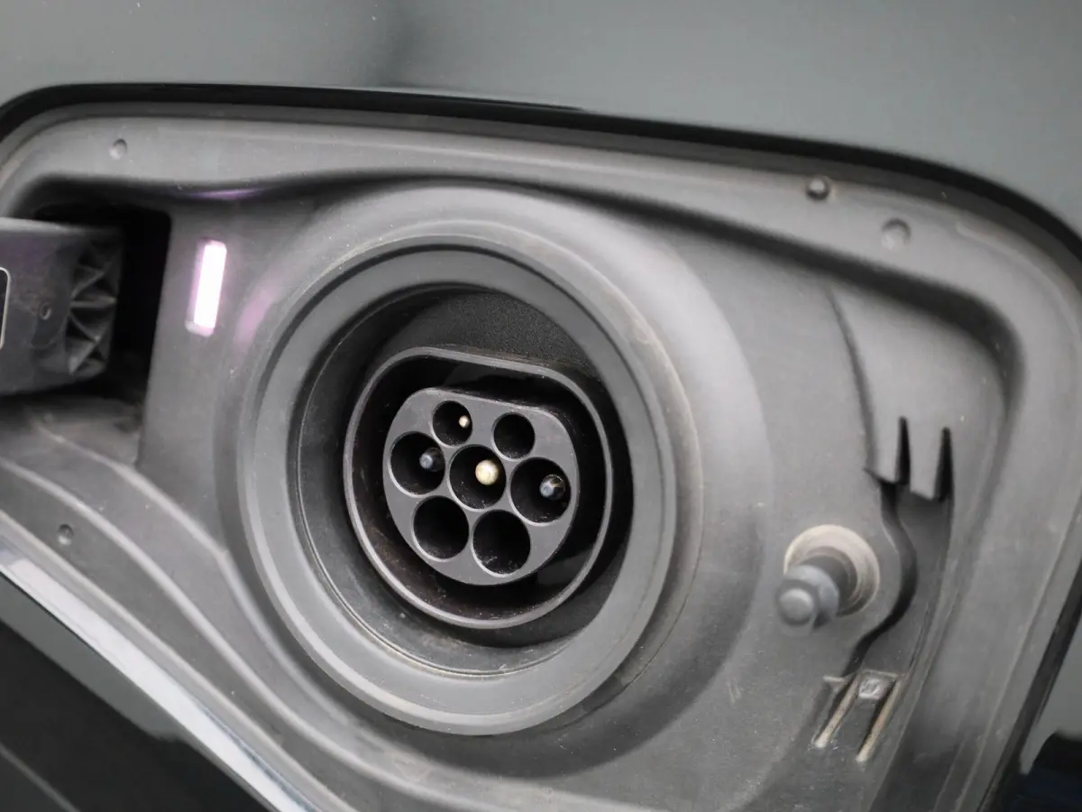 xDrive25e Executive | ACHTERUITRIJCAMERA | ELEKTRISCHE KOFFERKLEP | STOELVERWARMING | TREKHAAK | CRUISE CONTROL | HEAD-UP | NAVIGATIE | LICHTMETALEN VELGEN | LEDER |