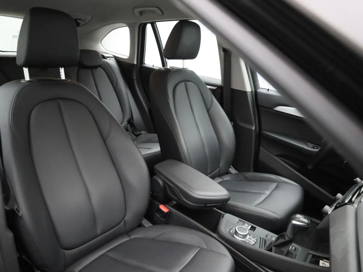 xDrive25e Executive | ACHTERUITRIJCAMERA | ELEKTRISCHE KOFFERKLEP | STOELVERWARMING | TREKHAAK | CRUISE CONTROL | HEAD-UP | NAVIGATIE | LICHTMETALEN VELGEN | LEDER |