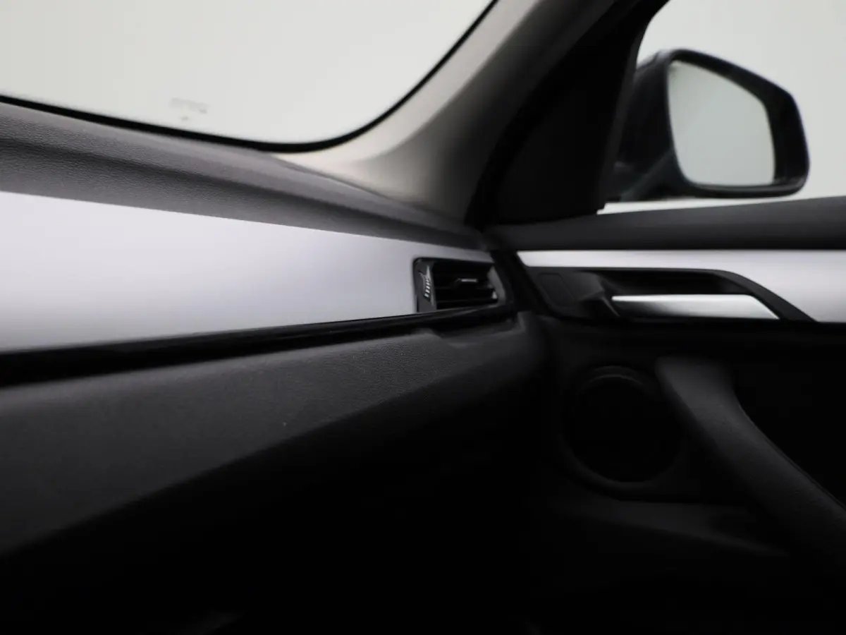 xDrive25e Executive | ACHTERUITRIJCAMERA | ELEKTRISCHE KOFFERKLEP | STOELVERWARMING | TREKHAAK | CRUISE CONTROL | HEAD-UP | NAVIGATIE | LICHTMETALEN VELGEN | LEDER |