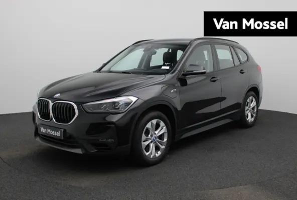 xDrive25e Executive | ACHTERUITRIJCAMERA | ELEKTRISCHE KOFFERKLEP | STOELVERWARMING | TREKHAAK | CRUISE CONTROL | HEAD-UP | NAVIGATIE | LICHTMETALEN VELGEN | LEDER |