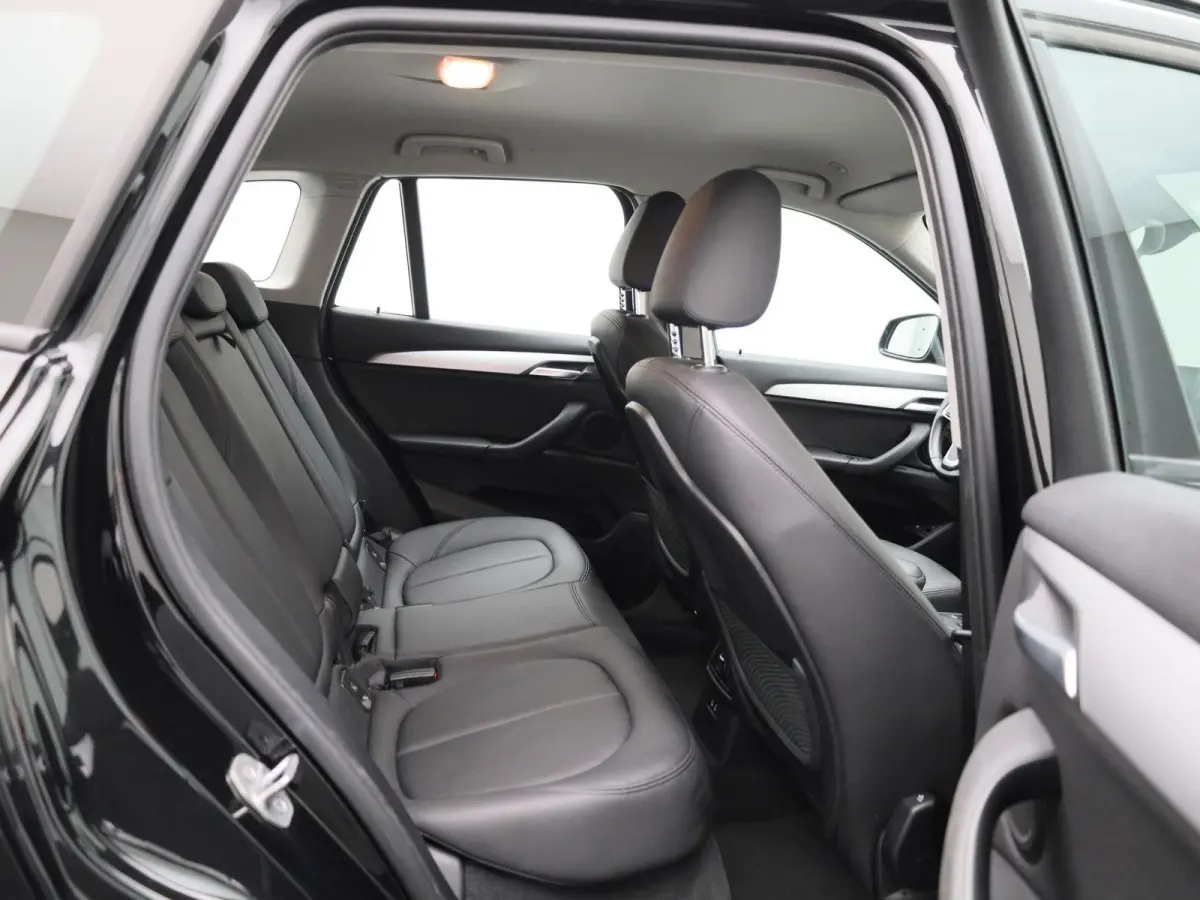 xDrive25e Executive | ACHTERUITRIJCAMERA | ELEKTRISCHE KOFFERKLEP | STOELVERWARMING | TREKHAAK | CRUISE CONTROL | HEAD-UP | NAVIGATIE | LICHTMETALEN VELGEN | LEDER |