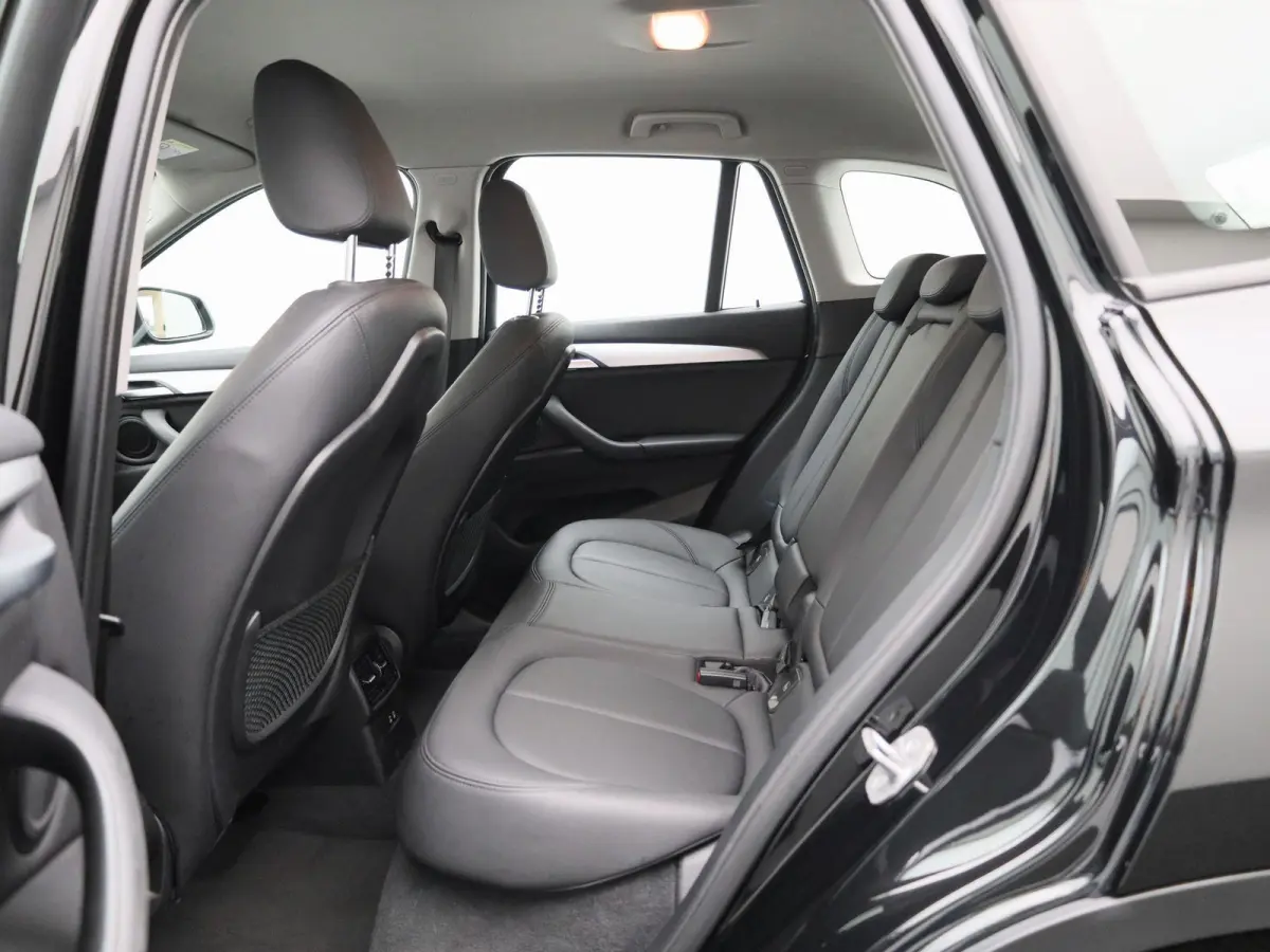 xDrive25e Executive | ACHTERUITRIJCAMERA | ELEKTRISCHE KOFFERKLEP | STOELVERWARMING | TREKHAAK | CRUISE CONTROL | HEAD-UP | NAVIGATIE | LICHTMETALEN VELGEN | LEDER |
