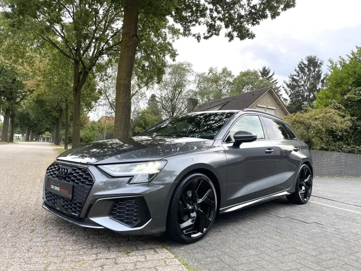 35 TFSI S-Line Black Edition/ Cam/ Leder/ 19''LMV/ CarPlay