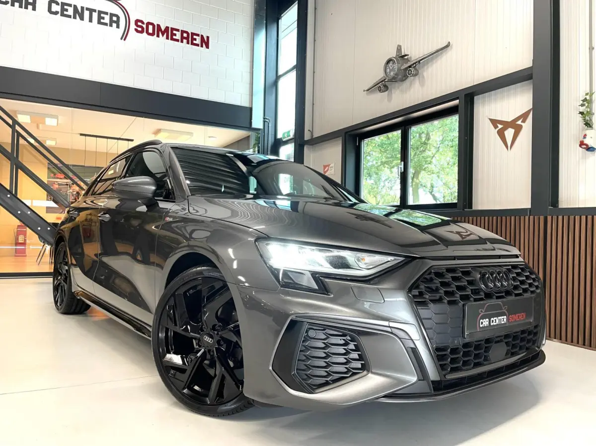 35 TFSI S-Line Black Edition/ Cam/ Leder/ 19''LMV/ CarPlay