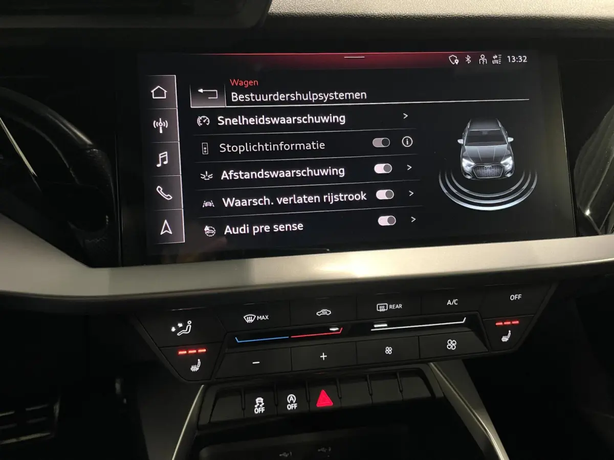 35 TFSI S-Line Black Edition/ Cam/ Leder/ 19''LMV/ CarPlay
