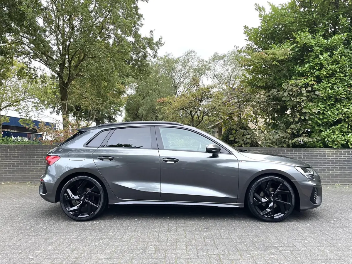35 TFSI S-Line Black Edition/ Cam/ Leder/ 19''LMV/ CarPlay