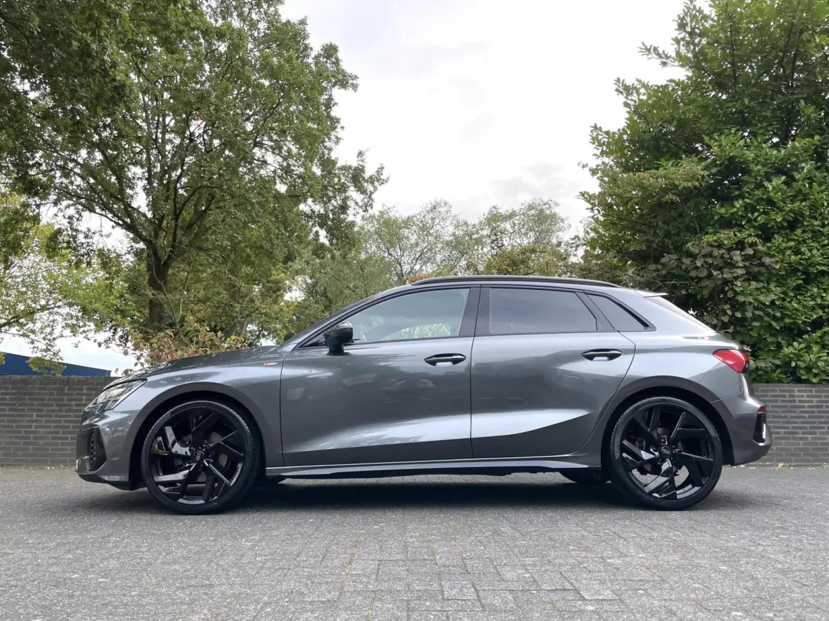 35 TFSI S-Line Black Edition/ Cam/ Leder/ 19''LMV/ CarPlay