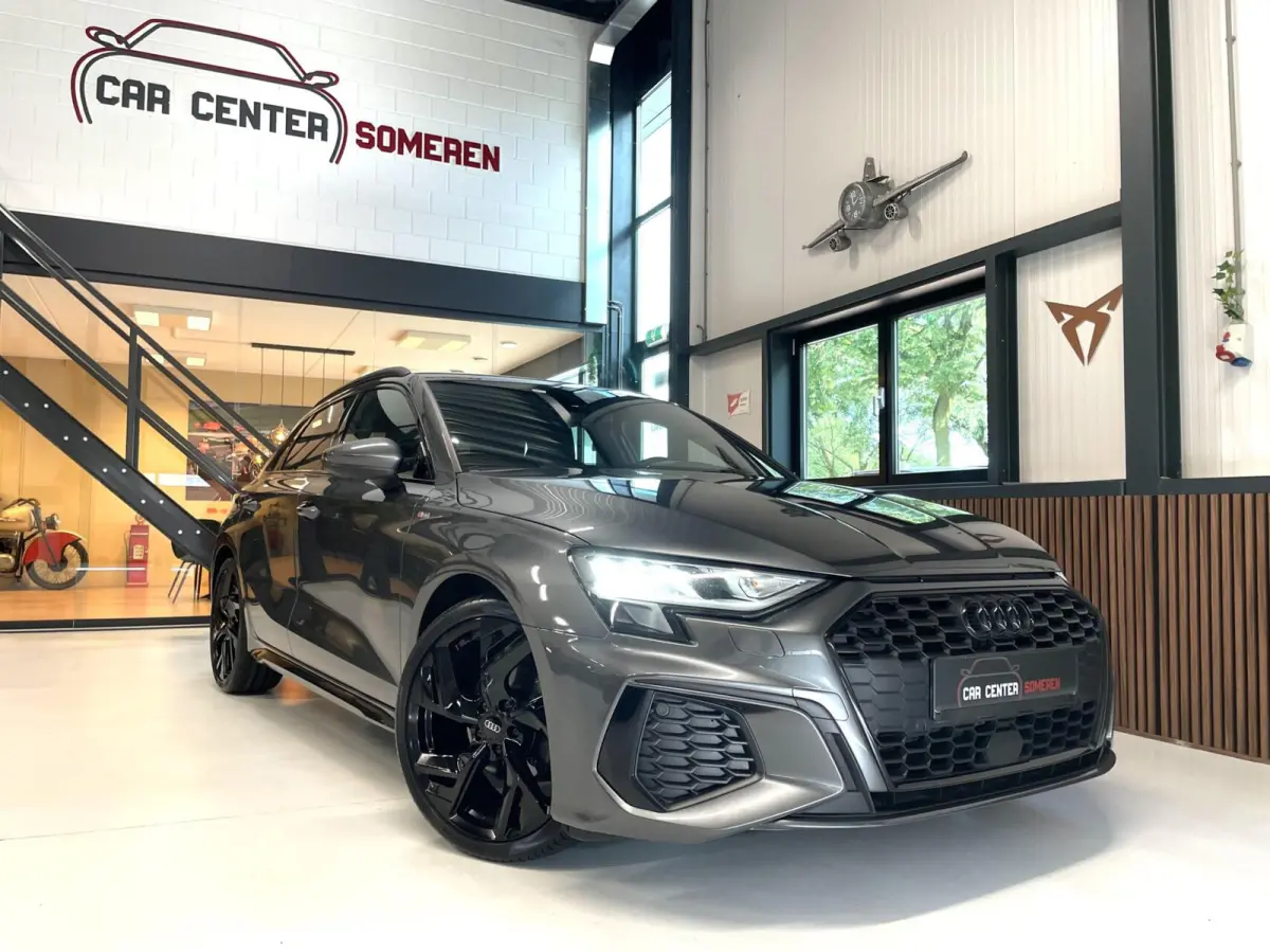 35 TFSI S-Line Black Edition/ Cam/ Leder/ 19''LMV/ CarPlay