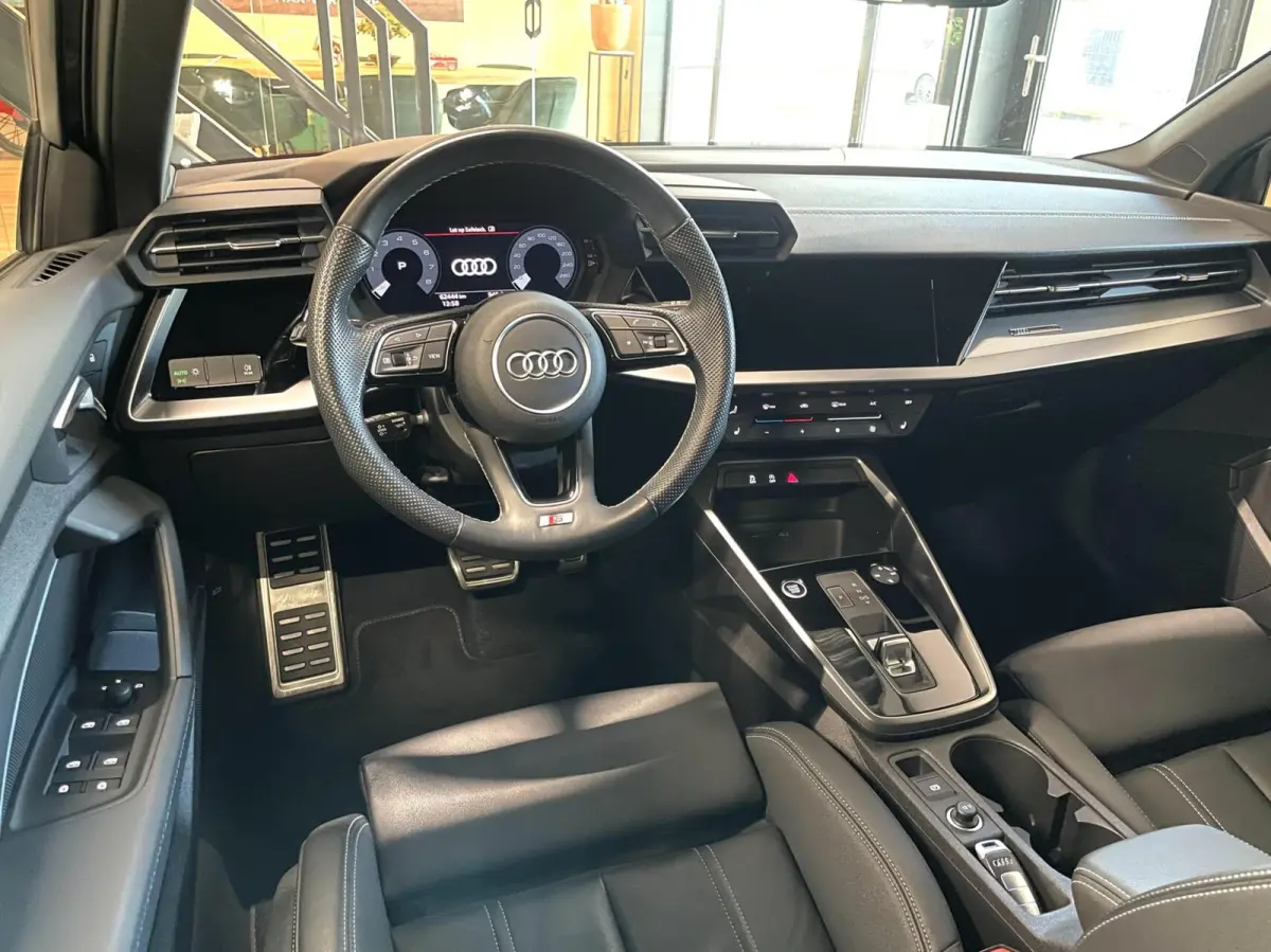 35 TFSI S-Line Black Edition/ Cam/ Leder/ 19''LMV/ CarPlay