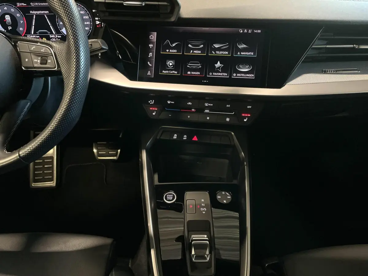 35 TFSI S-Line Black Edition/ Cam/ Leder/ 19''LMV/ CarPlay