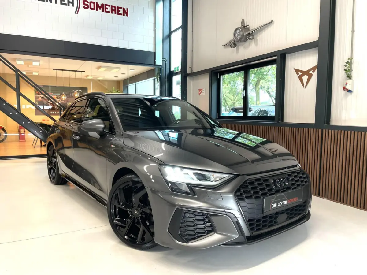 35 TFSI S-Line Black Edition/ Cam/ Leder/ 19''LMV/ CarPlay